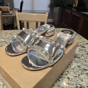 NEW Christian Louboutin Pyramule 30mm Metallic Silver Slides Size 37.5